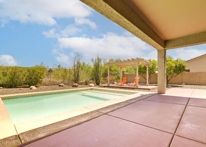 Private Pool + Yard: Getaway!