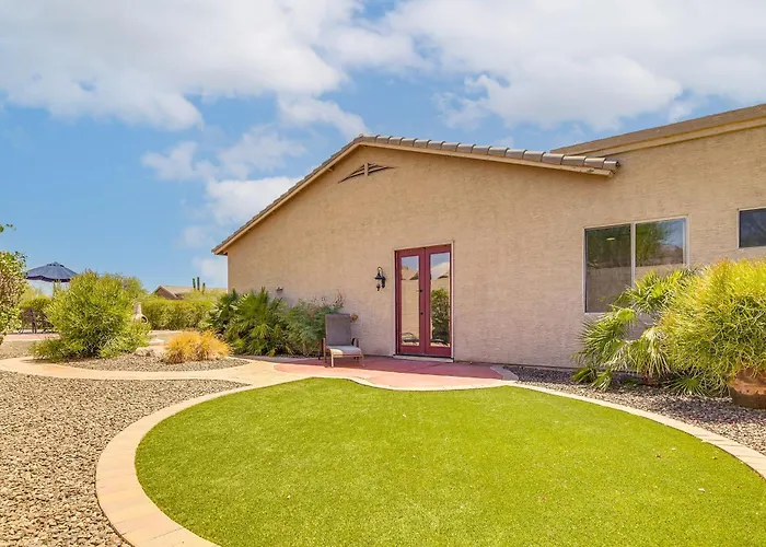Private Pool + Yard: Getaway! Holiday home Gold Canyon